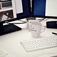 workstation-405768_1920.jpg
